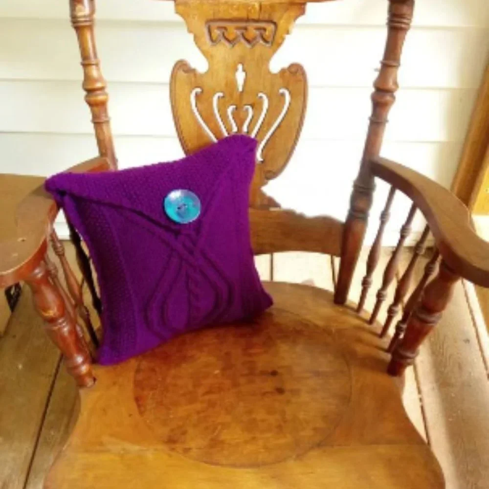 Hand Crafted Knit Throw Pillow Cable Purple w/ Hand Painted Button Home Dec…